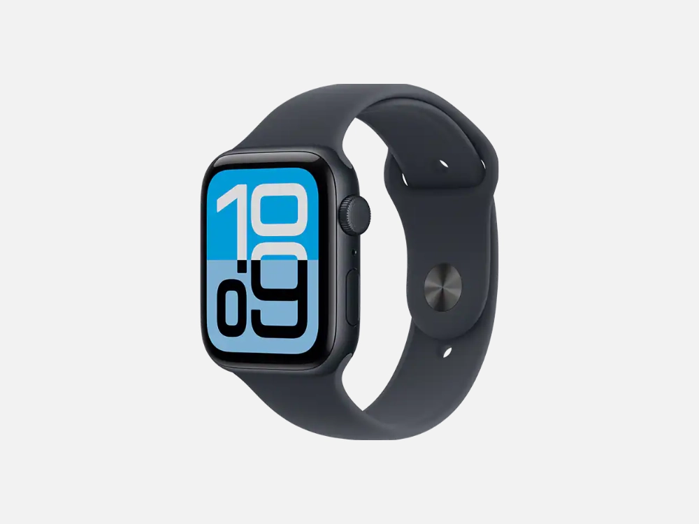 Apple Watch SE 3 na cor estelar (Starlight) com pulseiras esportivas correspondentes, posicionados lado a lado em fundo branco. Os mostradores estão ativados, exibindo métricas de atividade e complicações personalizadas. Um forte candidato a melhor smartwatch em custo-benefício para usuários de iPhone.